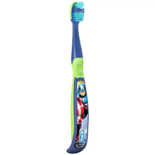Escova Dental Infantil Oral-B Stages Vingadores 5 a 7 anos 1 Unidade